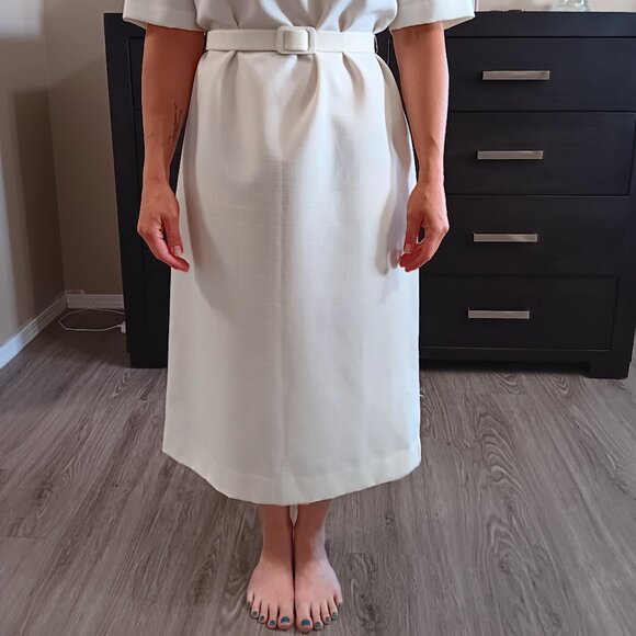 Vintage D'Allaird's 80s Cream Sheath Dress: Belted Midi, Made in Canada. Size M - Picture 2 of 7